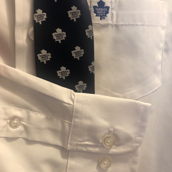NEW⭐️ Toronto Maple Leafs dress shirt with tie - Picture 7 of 8